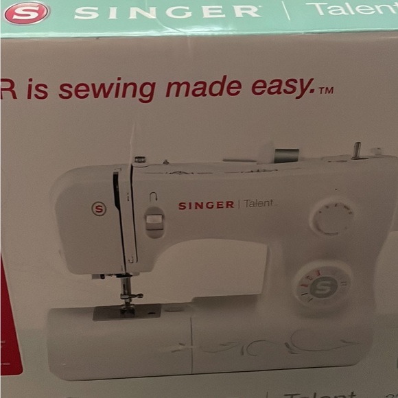 Singer Talent 3321 sewing machine- like new - Picture 2 of 4